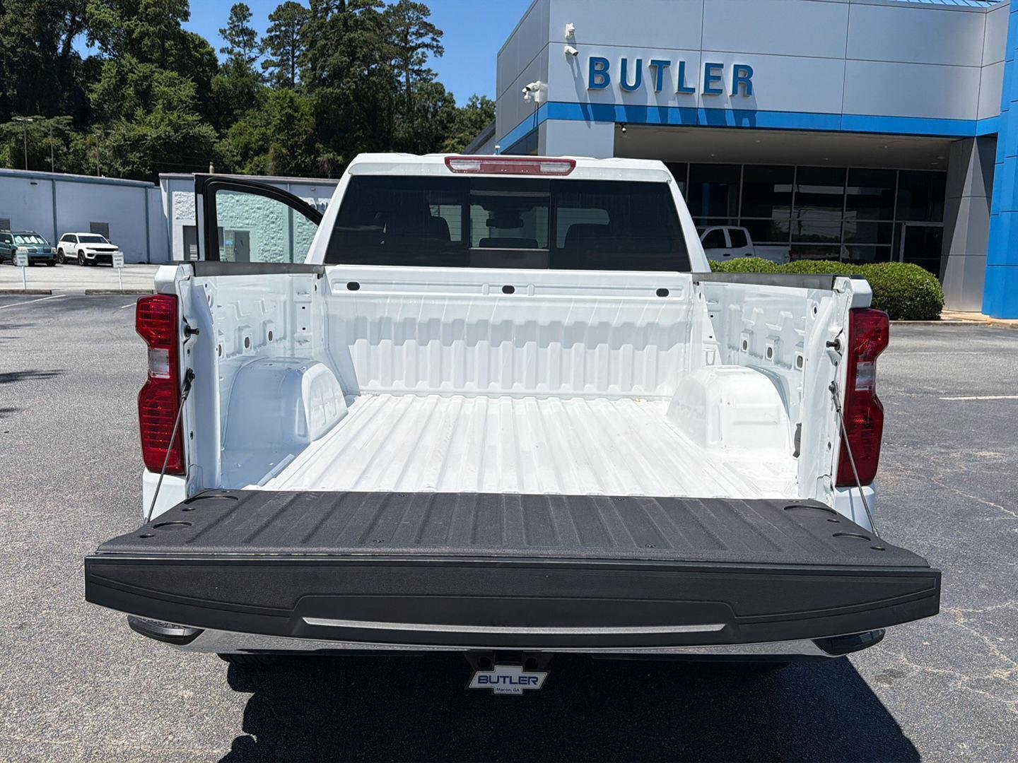 Used 2025 Summit White Chevrolet LT image 35