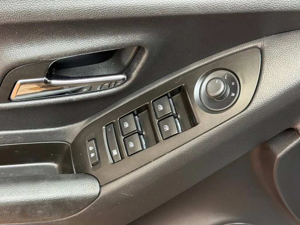 Used 2022 Blue Chevrolet LT image 23