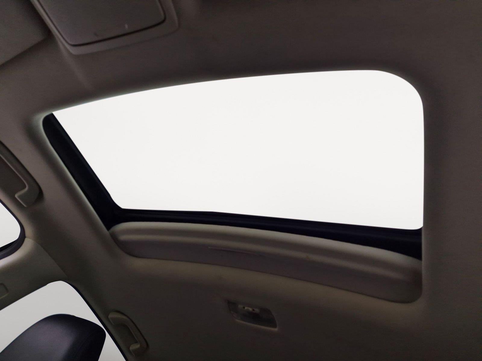 Used 2015 Crystal Black Pearl Honda Touring image 16