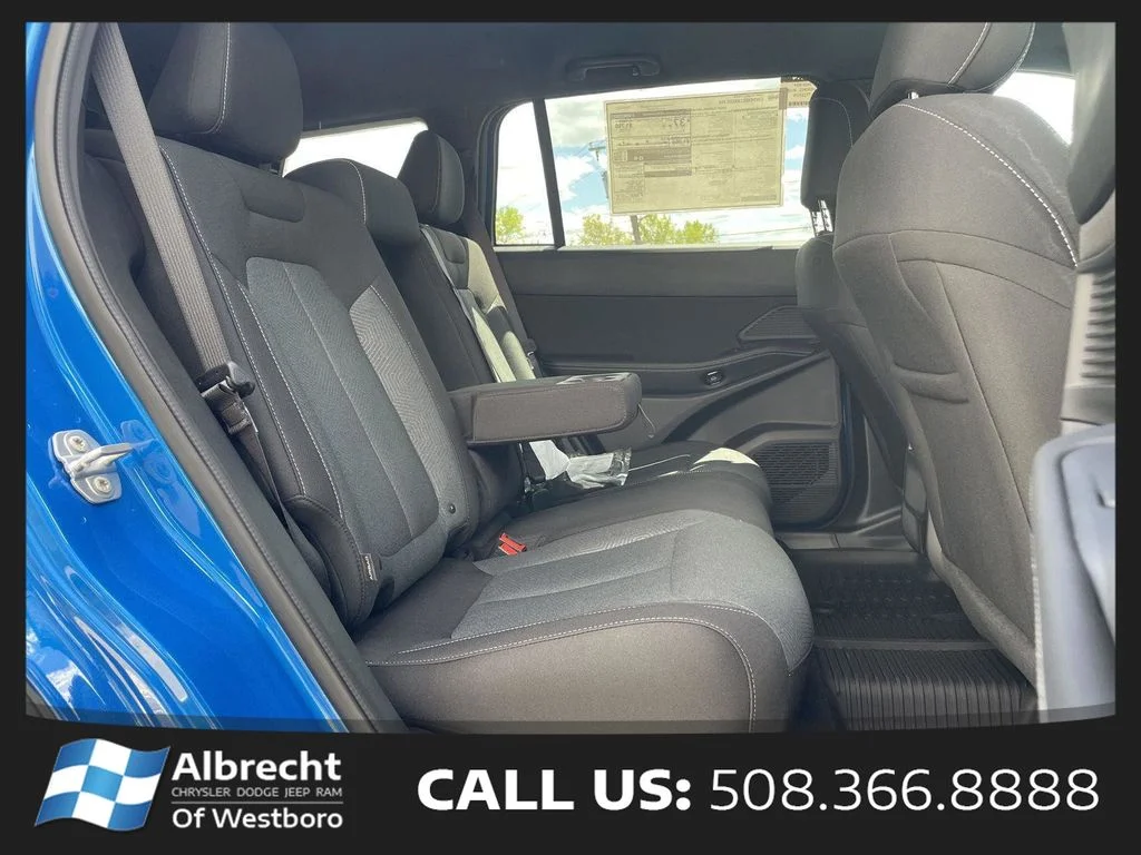 New 2026 Hydro Blue Pearl-Coat Exterior Paint Jeep Laredo image 14