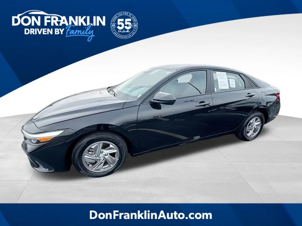 2024 Hyundai Elantra SE