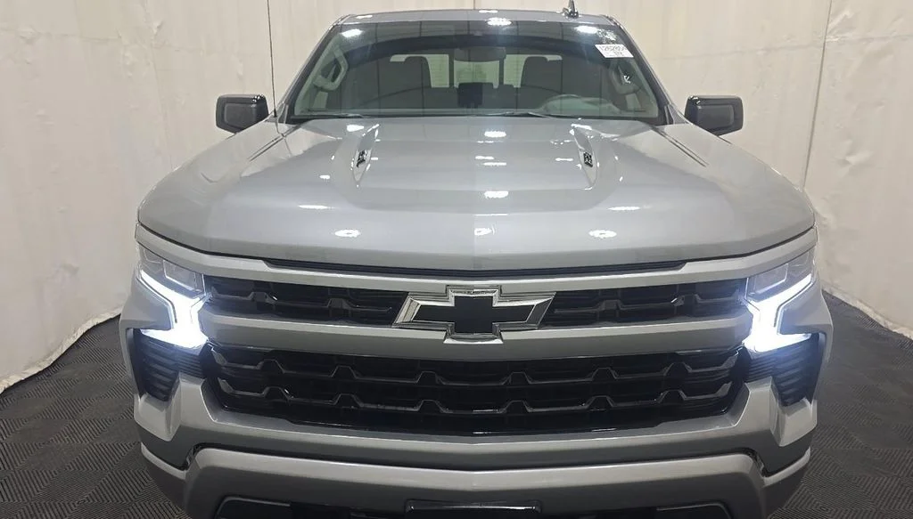 Used 2024 Gray Chevrolet RST image 2