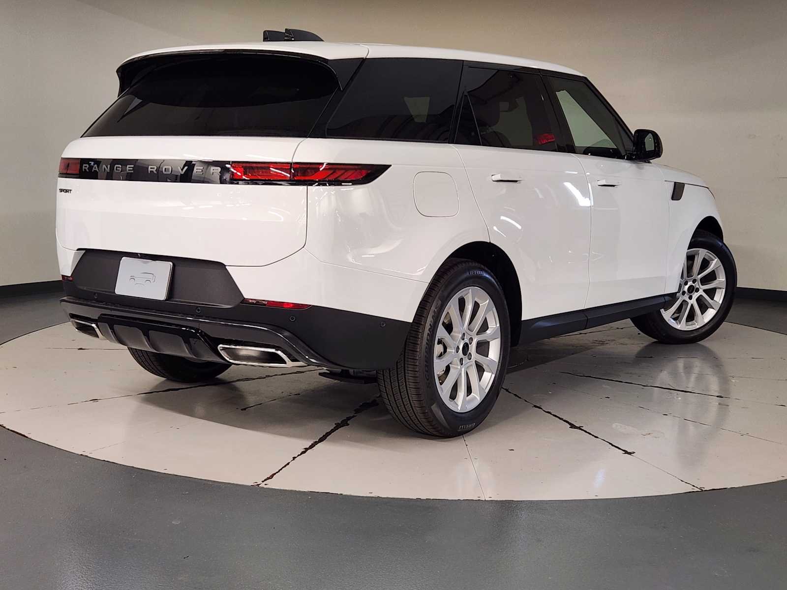 New 2027 Fuji White Land Rover SE image 2