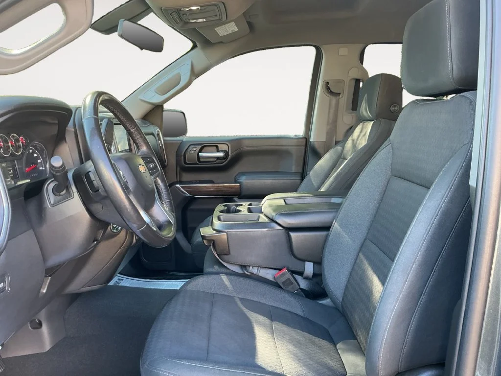 Used 2020 SHADOW GRAY METALLIC Chevrolet LT image 11