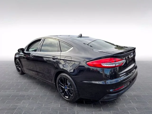 Used 2020 Black Ford SE image 5