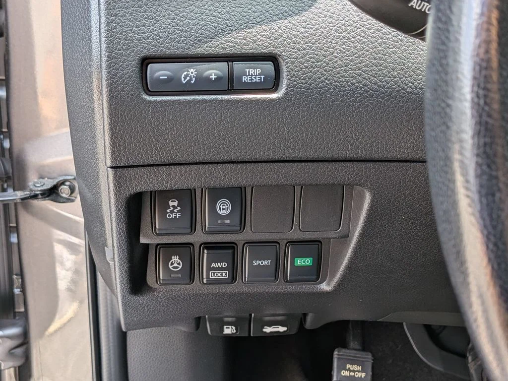 Used 2021 Gray Nissan SV image 14