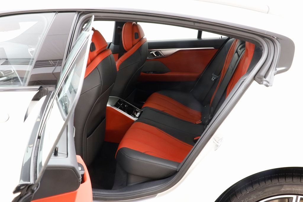 2025 BMW 8 Series 840i - Photo 16