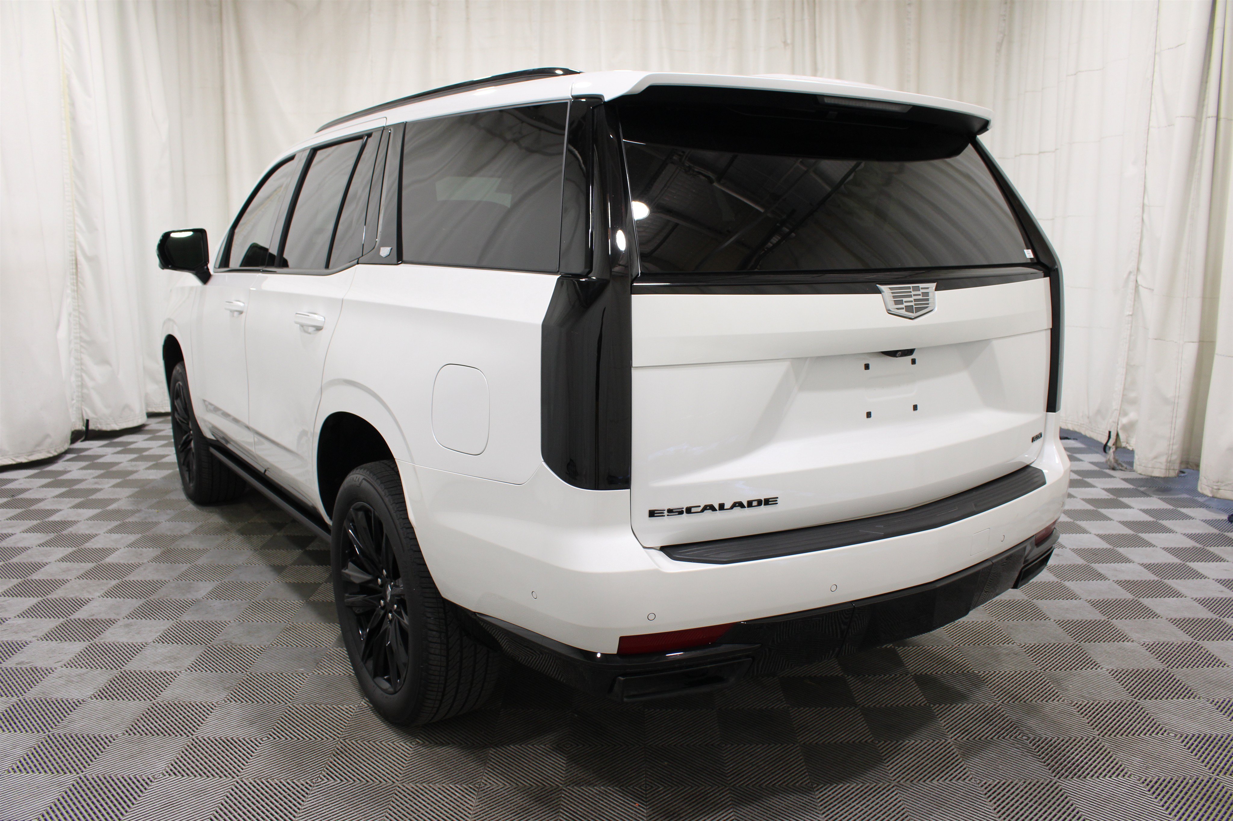 Used 2024 Crystal White Tricoat Cadillac 4WD Sport image 37