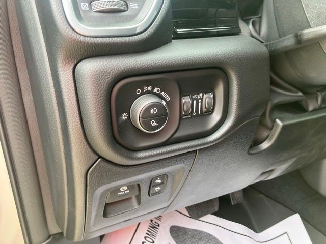New 2026 Silver Zynith Exterior Paint RAM Laramie image 13