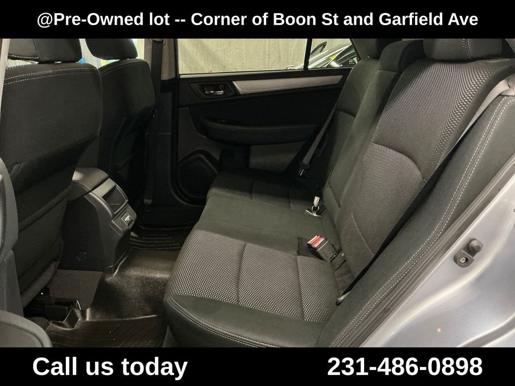 Used 2018 Silver Subaru 2.5i Premium image 26