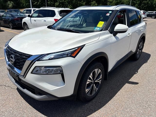 Used 2023 Pearl White Tricoat Nissan SV image 3