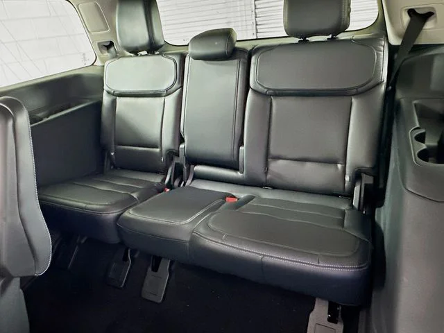 New 2026 White Ford Platinum image 13