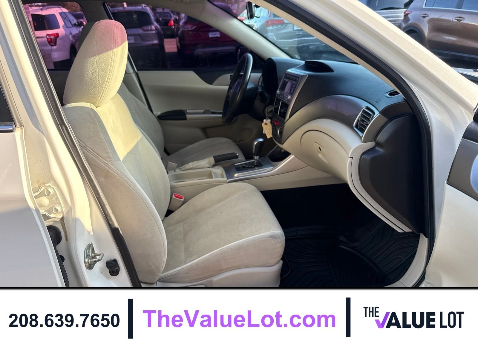 Used 2010 White Subaru 2.5i image 13