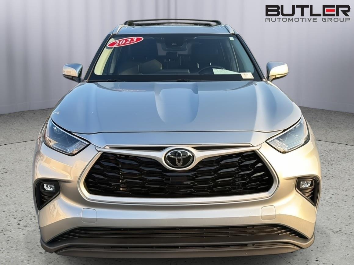Used 2023 Celestial Silver Metallic Toyota XLE image 9