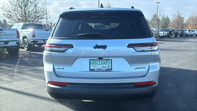 New 2025 Silver Zynith Exterior Paint Jeep Limited image 4