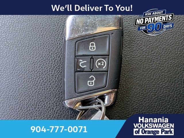 Used 2023 Gray Volkswagen 3.6L V6 SE w/Technology image 32