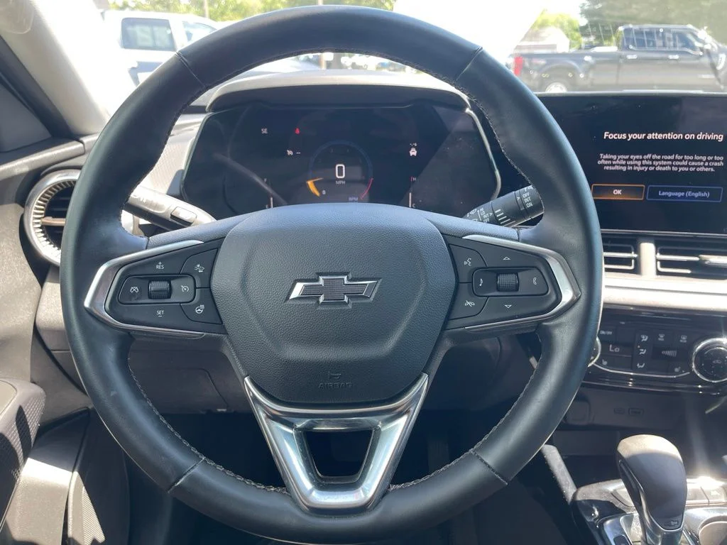 Used 2024 Summit White Chevrolet ACTIV image 15