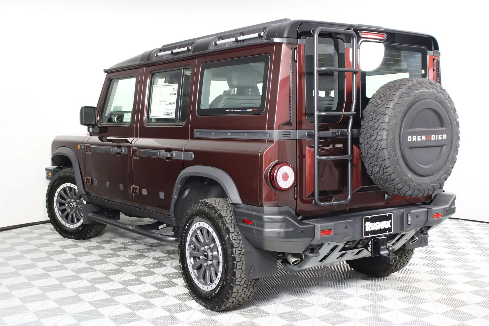 New 2026 Queens Red Metallic INEOS Fieldmaster Edition image 3