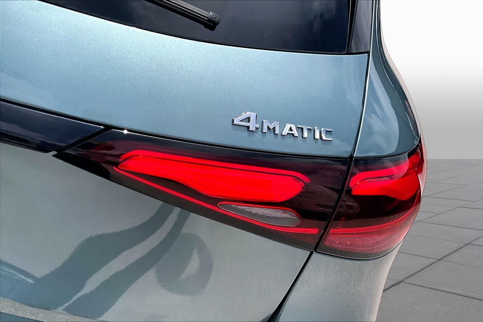 New 2026 Verde Silver Metallic Mercedes-Benz GLC 300 image 6
