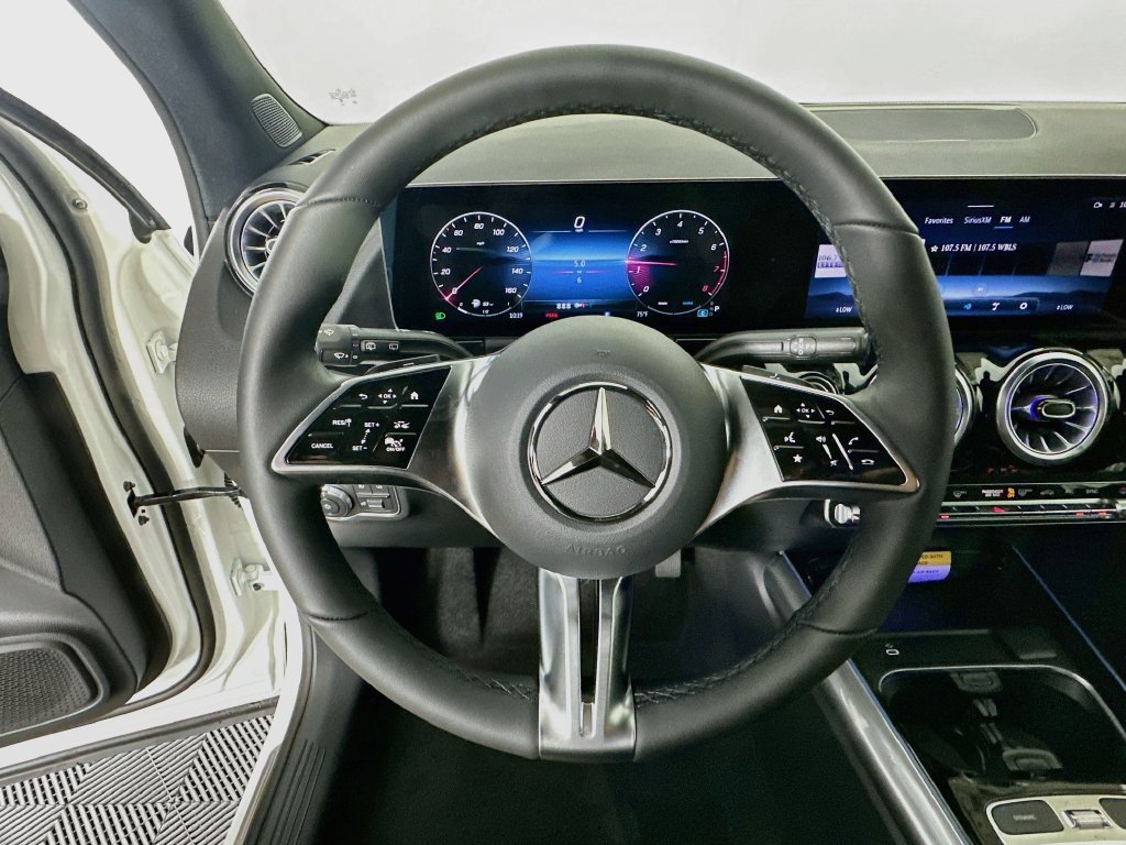 New 2026 Polar White Mercedes-Benz GLA 250 image 41