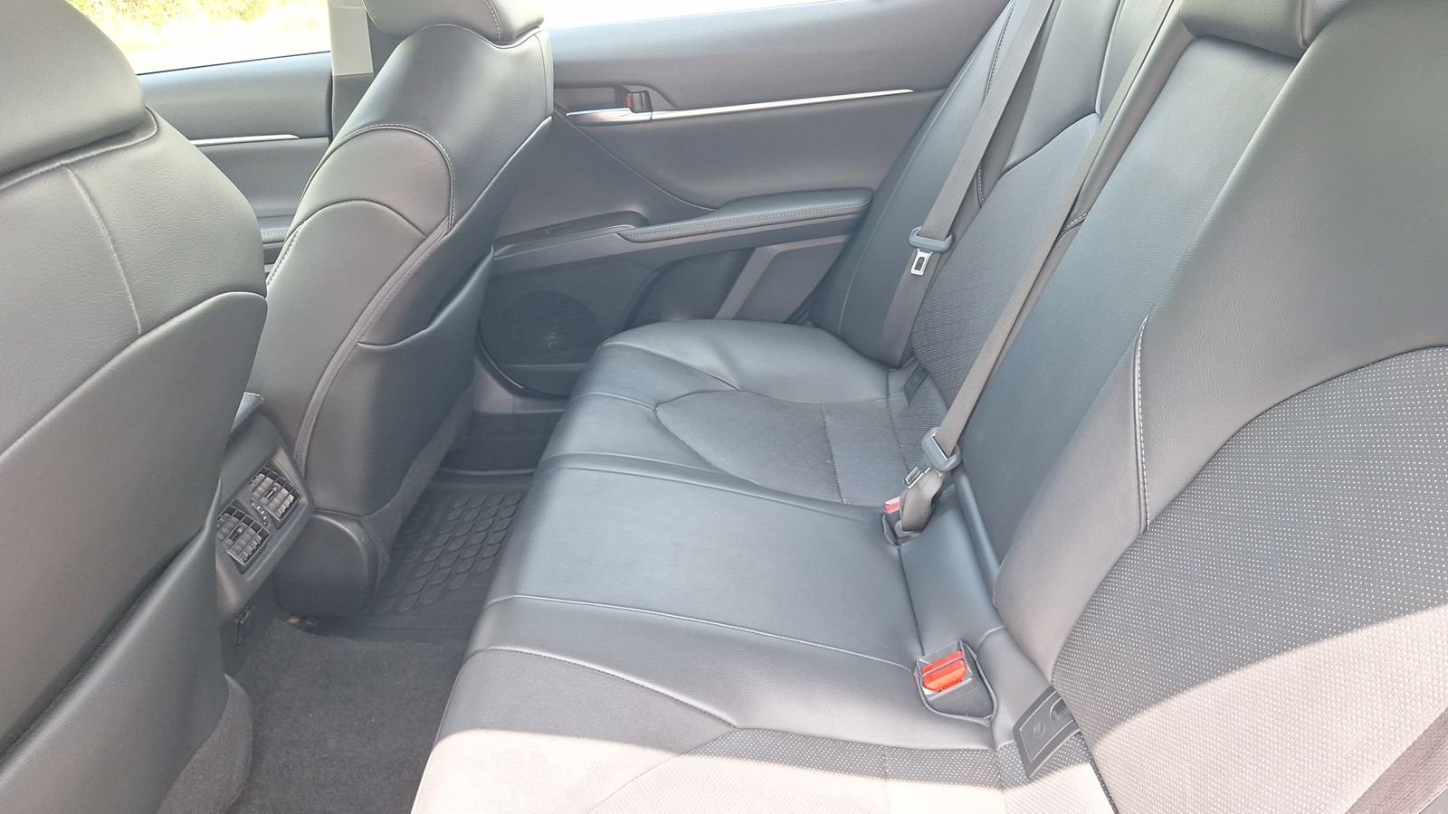 Used 2022 Silver Toyota XSE image 12