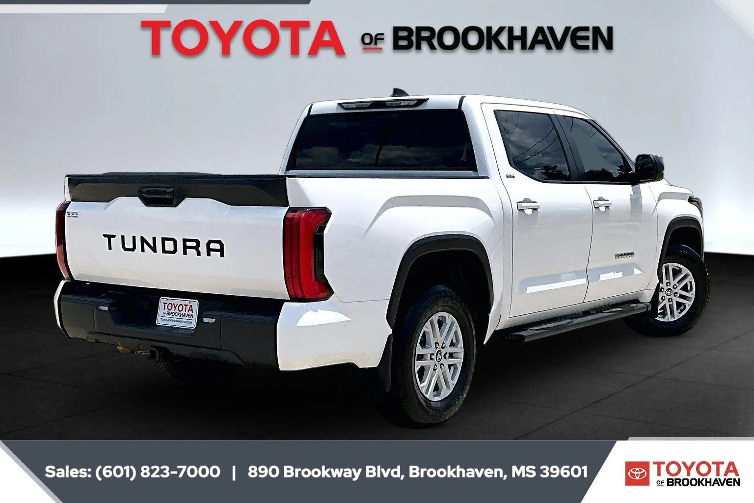 Used 2024 Ice Cap Toyota SR5 image 11