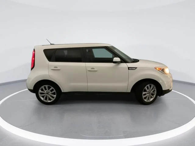 Used 2018 White Kia Plus image 5