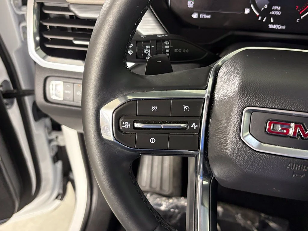 Used 2026 White GMC Elevation image 20