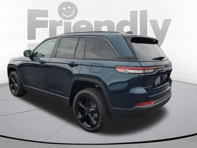 New 2027 Fathom Blue Pearl-Coat Paint Jeep Limited image 3