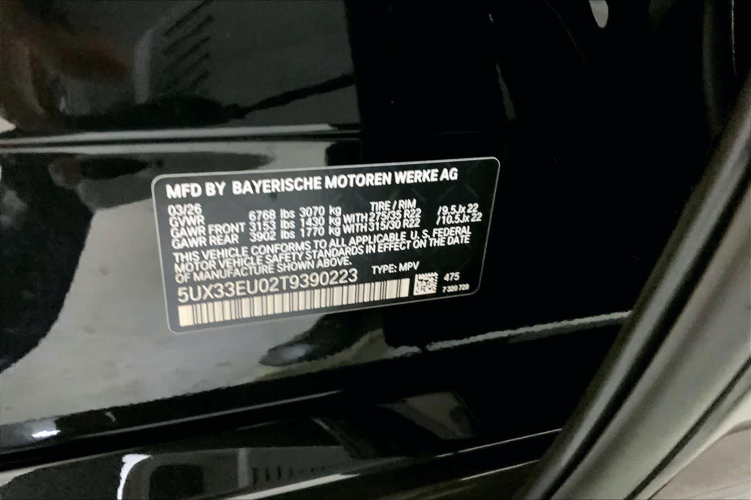New 2026 Black Sapphire Metallic BMW M60i image 21