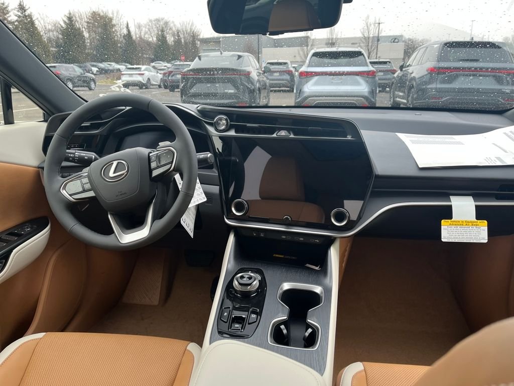 2026 Lexus RZ Premium - Photo 9