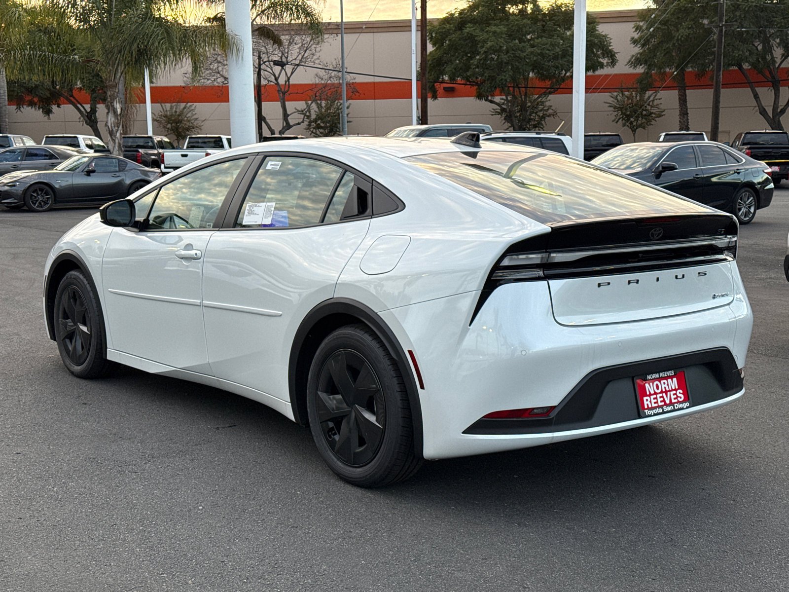 New 2026 Wind Chill Pearl <sup>1</sup> Toyota  SE image 10