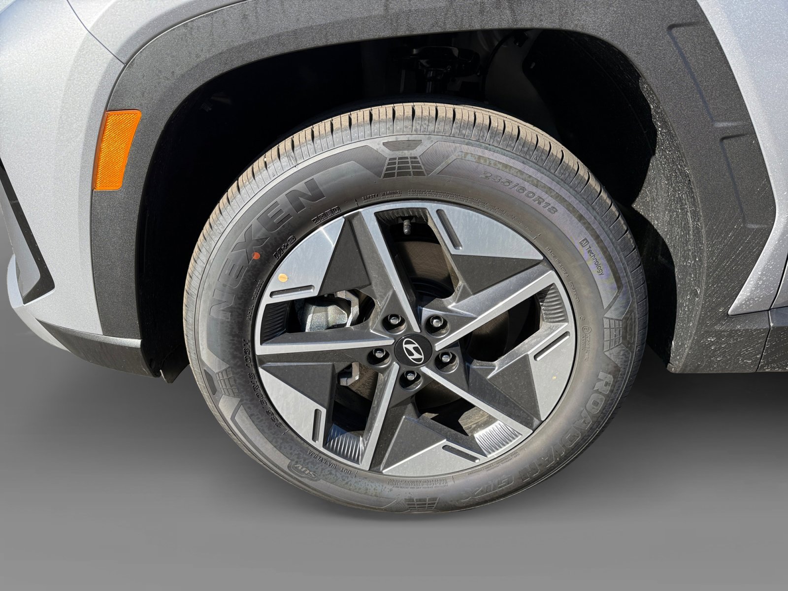 New 2026 Shimmering Silver Hyundai SEL AWD image 9
