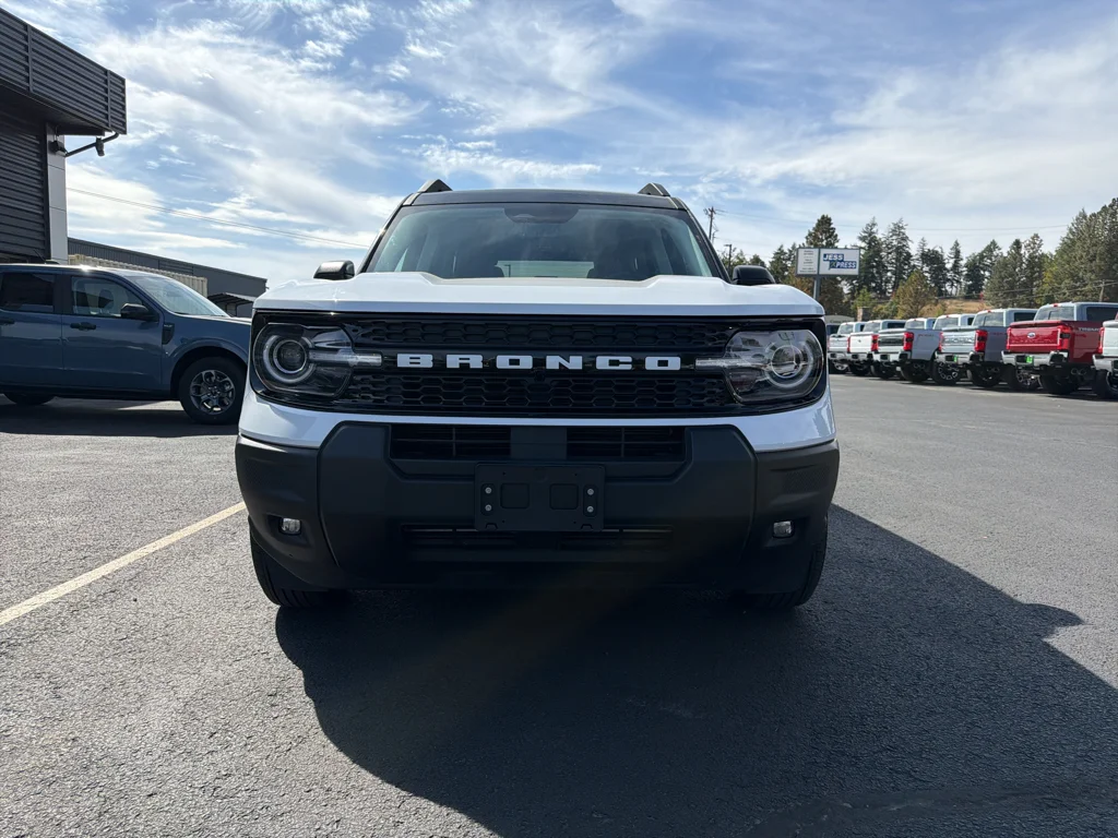 Certified Used 2025 Oxford White Ford Outer Banks image 23