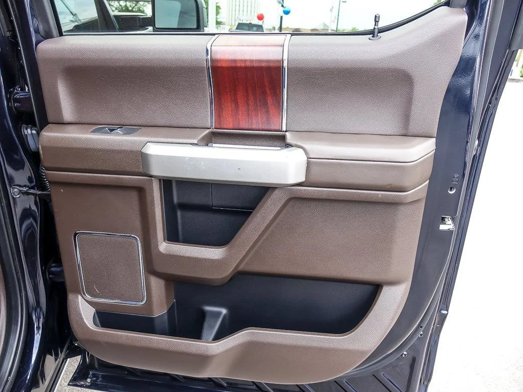 Used 2021 Antimatter Blue Metallic Ford King Ranch image 31