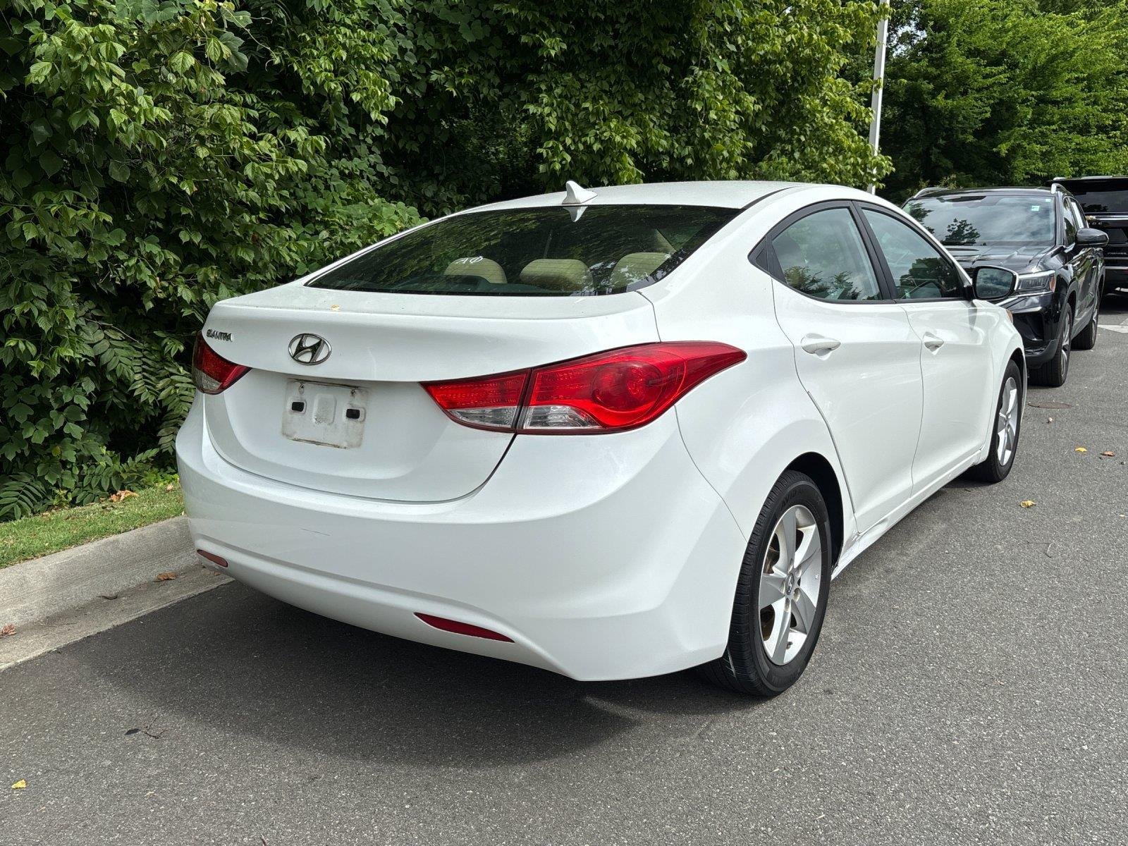 Used 2013 Shimmering White Hyundai GLS PZEV image 5