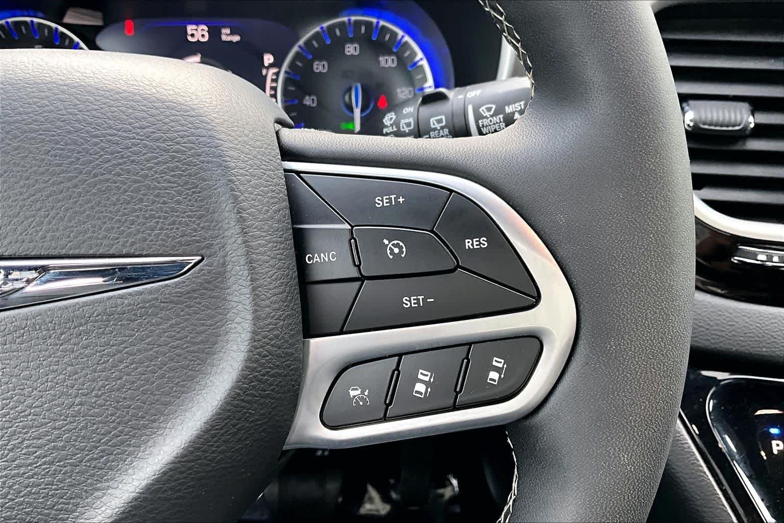 Used 2025 Bright White Clearcoat Chrysler Select image 25
