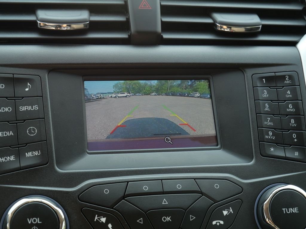 Used 2015 Red Ford SE image 27