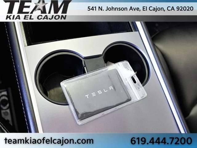 Used 2022  Tesla Long Range image 36