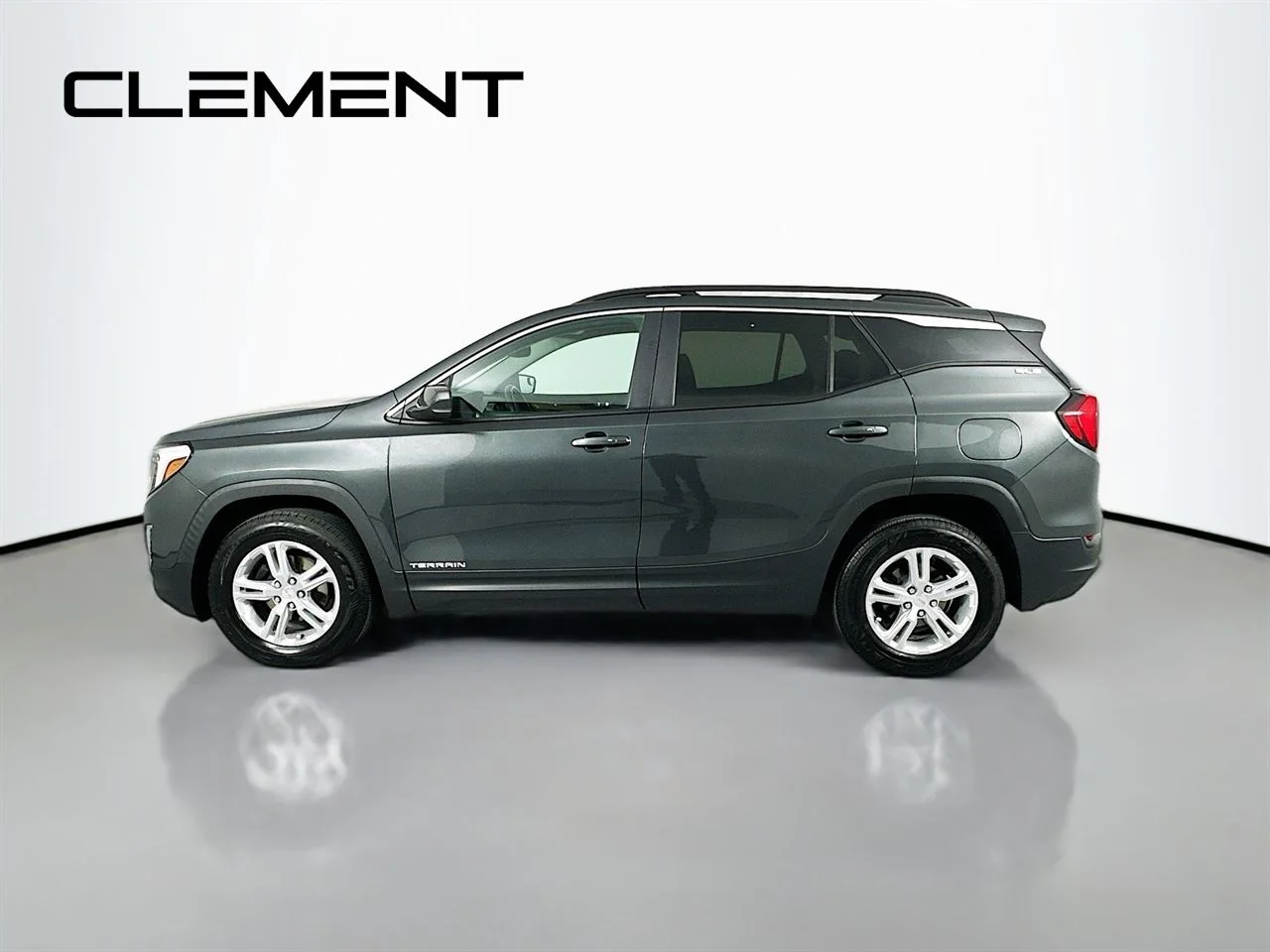 Used 2021 Graphite Gray Metallic GMC SLE image 6