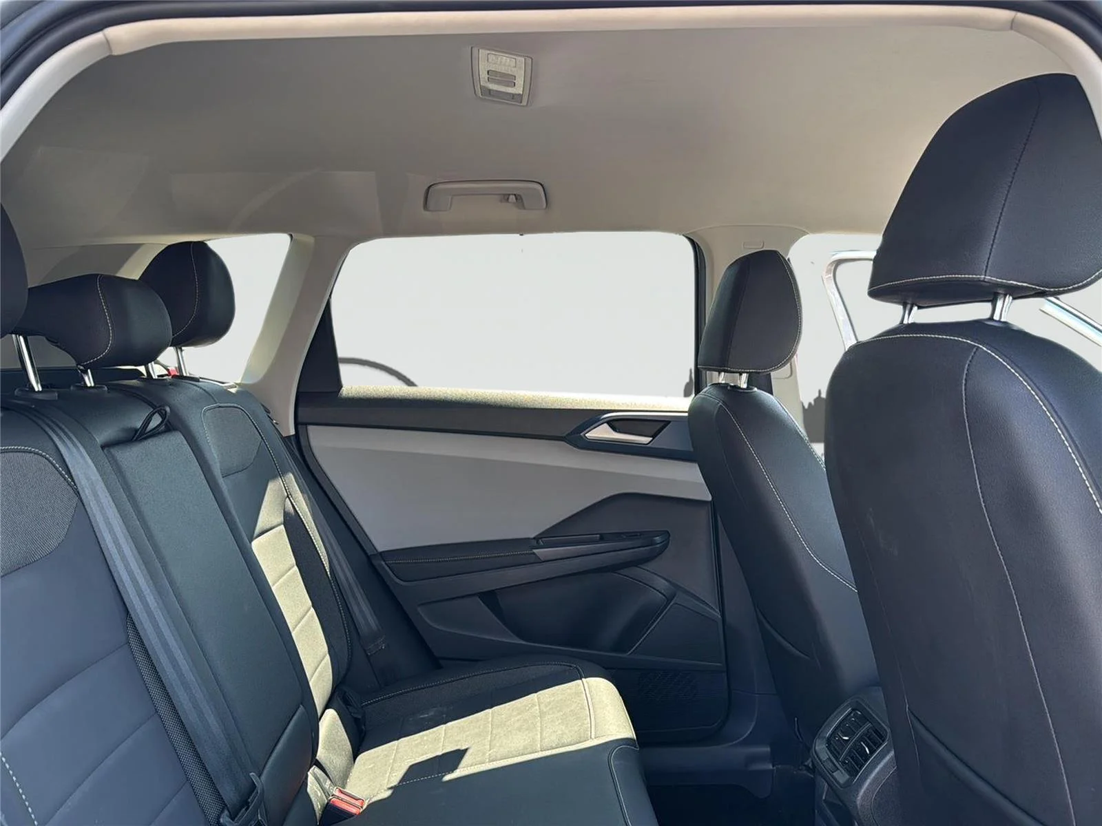2024 Volkswagen Taos SE - Photo 24