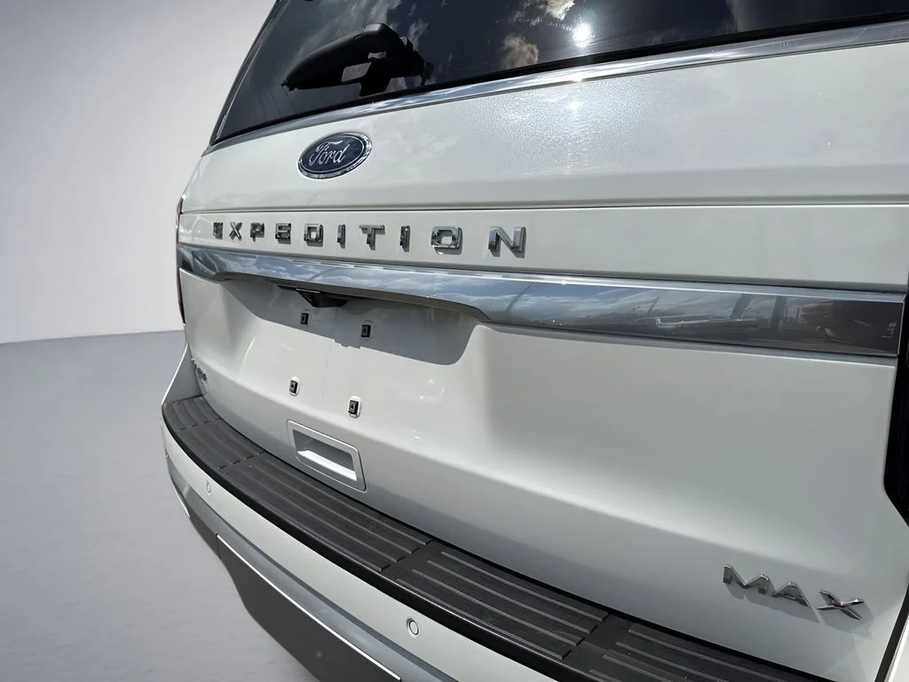 Used 2024  Ford Platinum image 37
