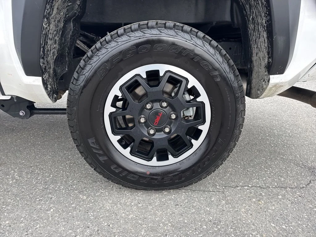 Used 2025 White Toyota TRD Off-Road image 31