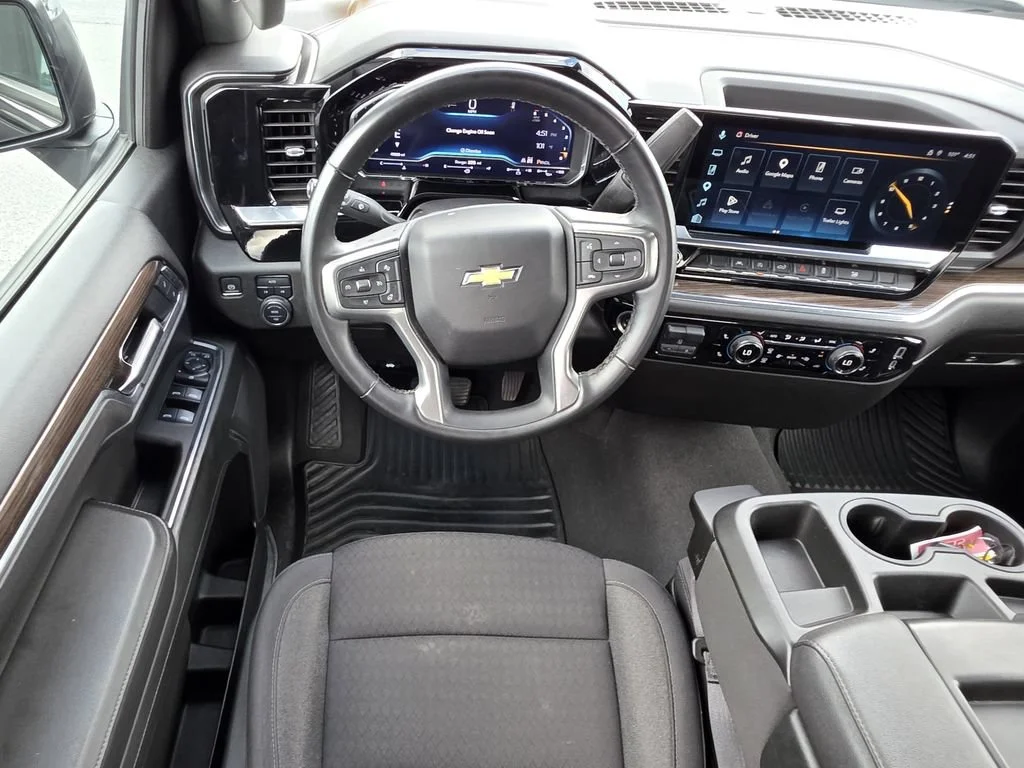 Used 2025 Black Chevrolet LT image 16