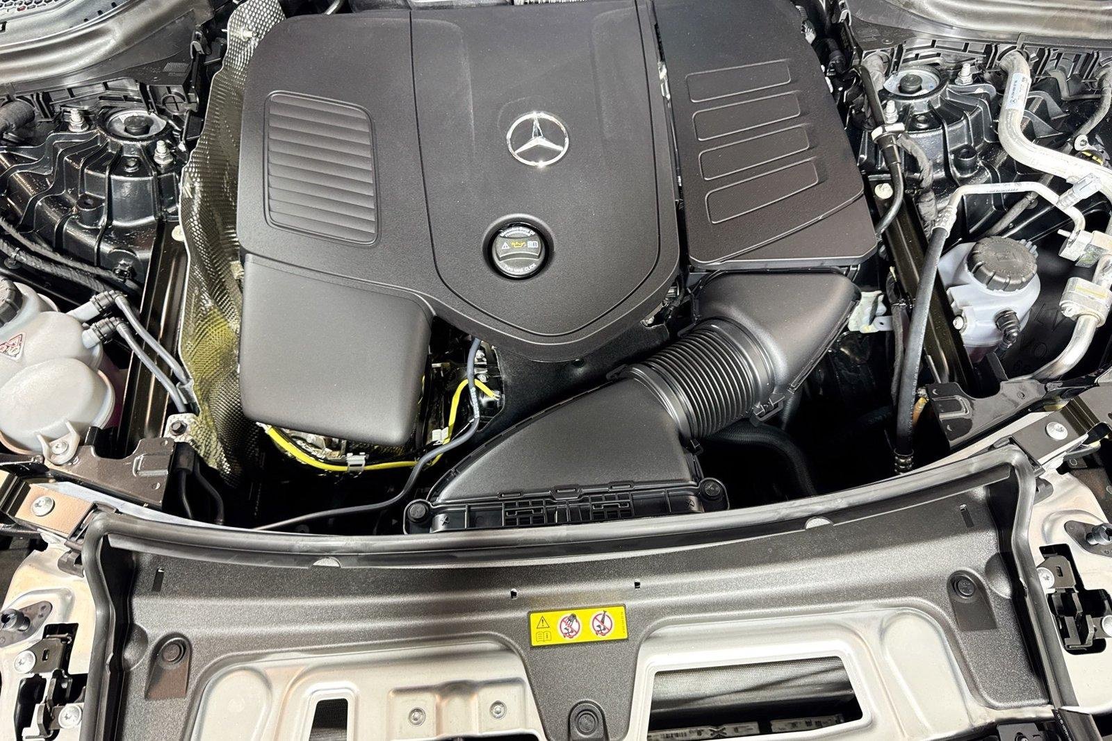 New 2026 Graphite Grey Metallic Mercedes-Benz GLC 300 image 28