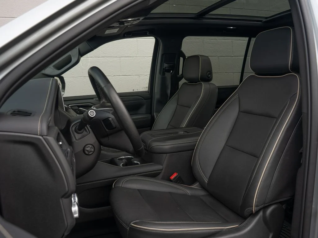 Used 2023 Sterling Metallic GMC SLT image 5