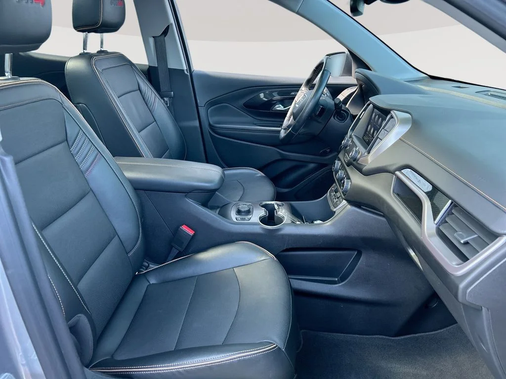 Used 2024 Silver GMC AT4 image 30