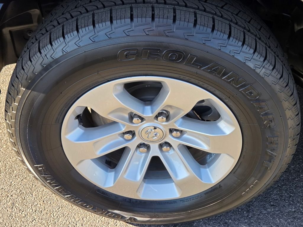 Used 2022 Silver Ram Laramie image 12