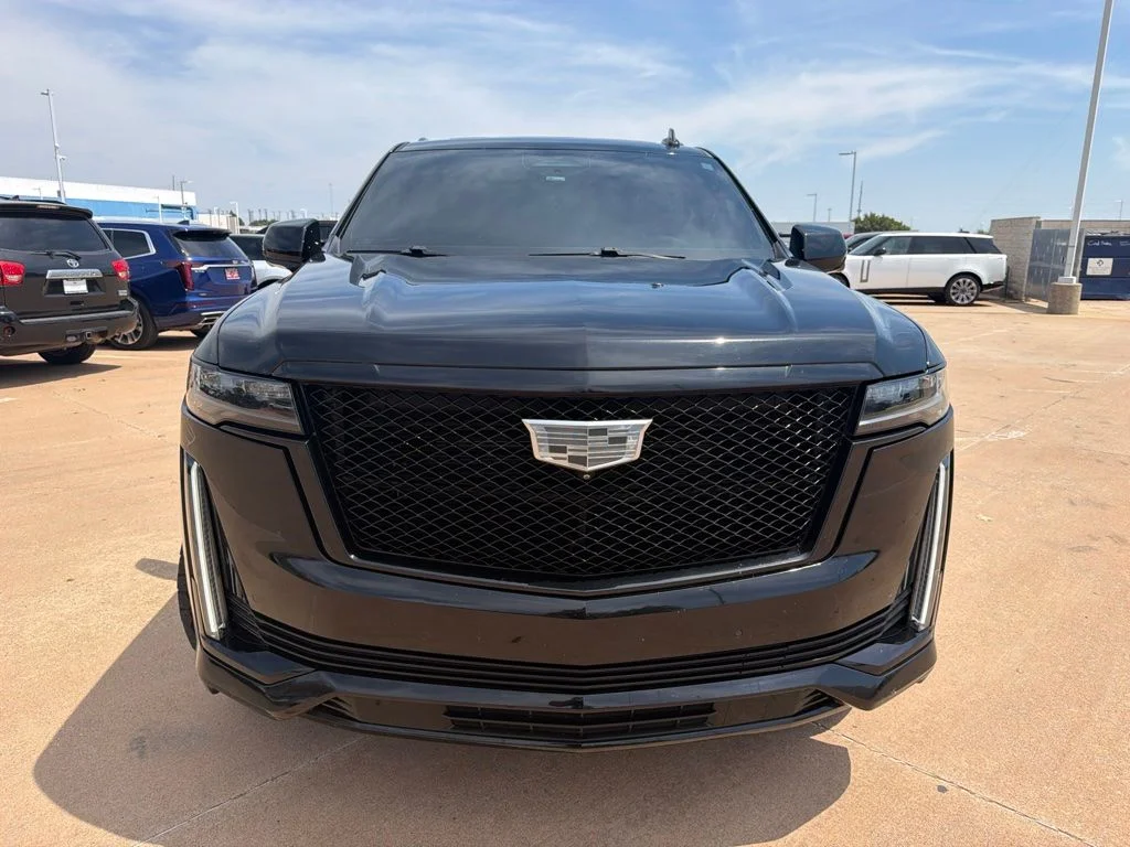 Used 2022 Black Cadillac Sport image 5