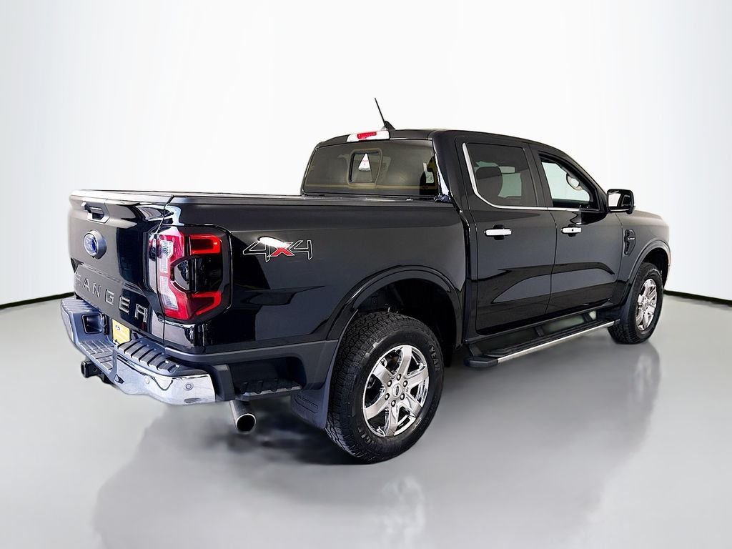 Used 2024  Ford LARIAT image 13